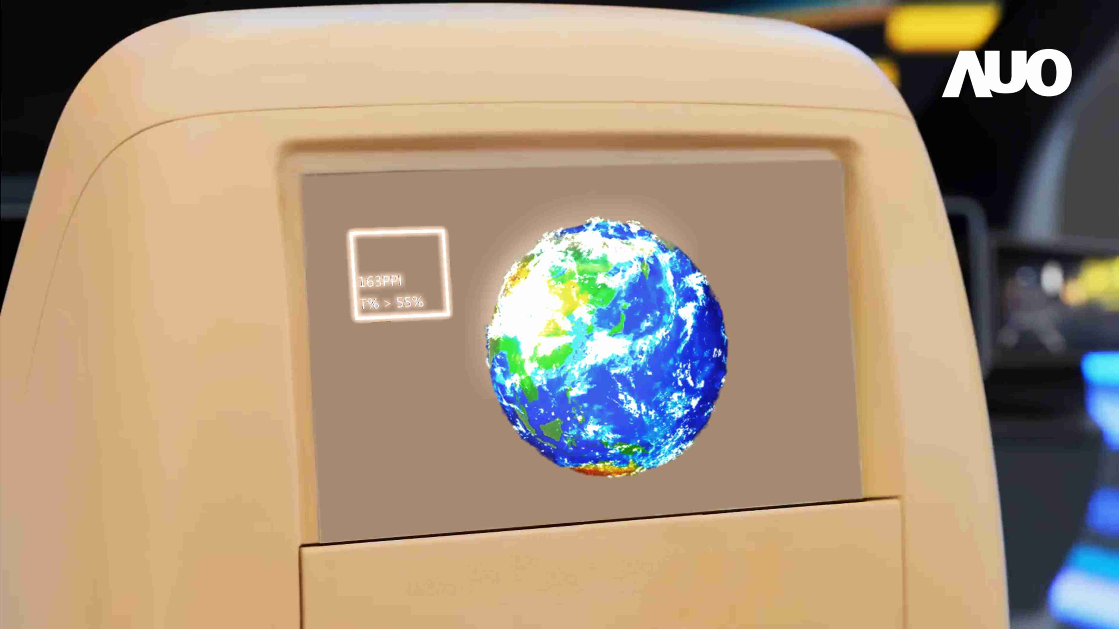 尊龙集团突破设计与制程挑战，，，推出全球最高分辨率163ppi的13.5吋透明Micro LED面板，，，并积极布局智能车市场，，，以期拓展透明显示应用的可能性